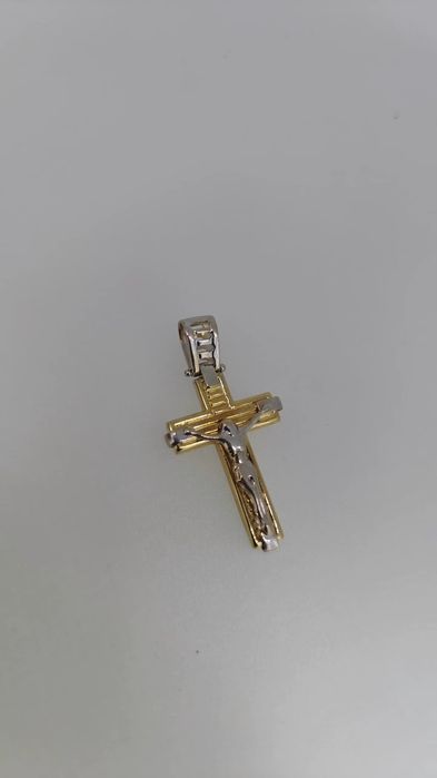 Cruce aur 18k 2.92gr (r)
