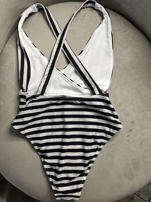 Costum de baie intreg