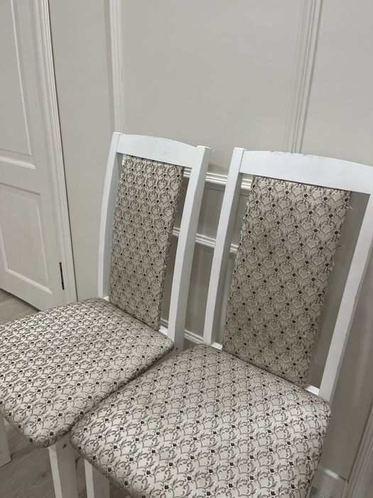 Стулья на кухню 4 штуки