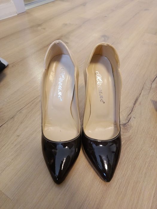 Комплект обувки и чанта