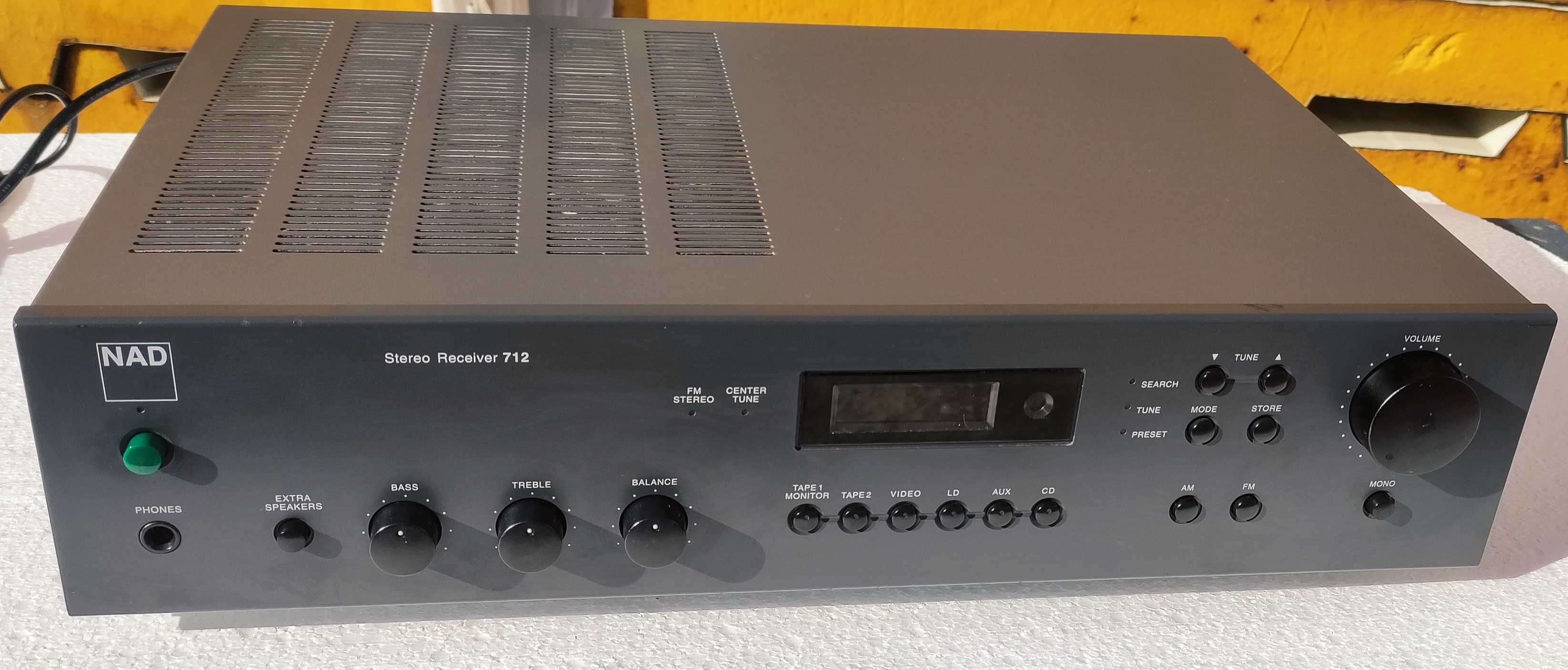 NAD Stereo receiver 712