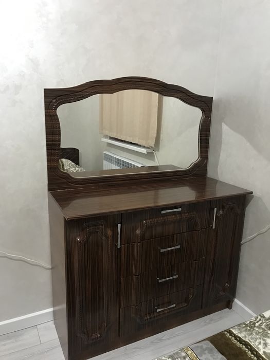 Продам спальный гарнитур