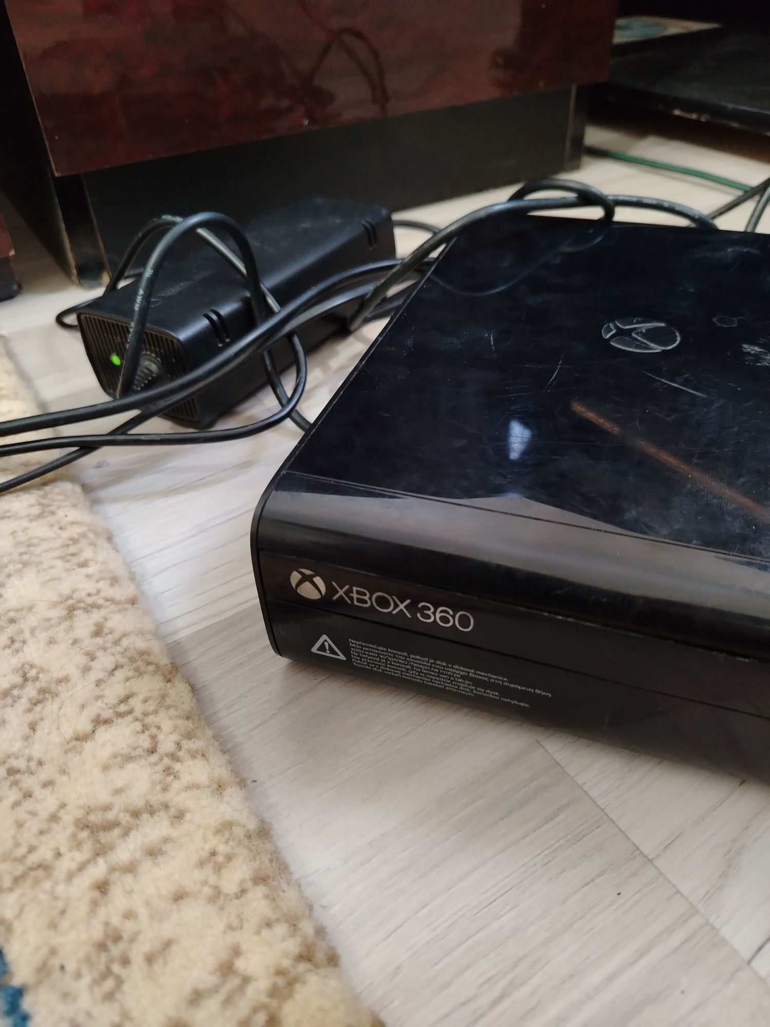 Xbox 360e 250 gb нет изображения