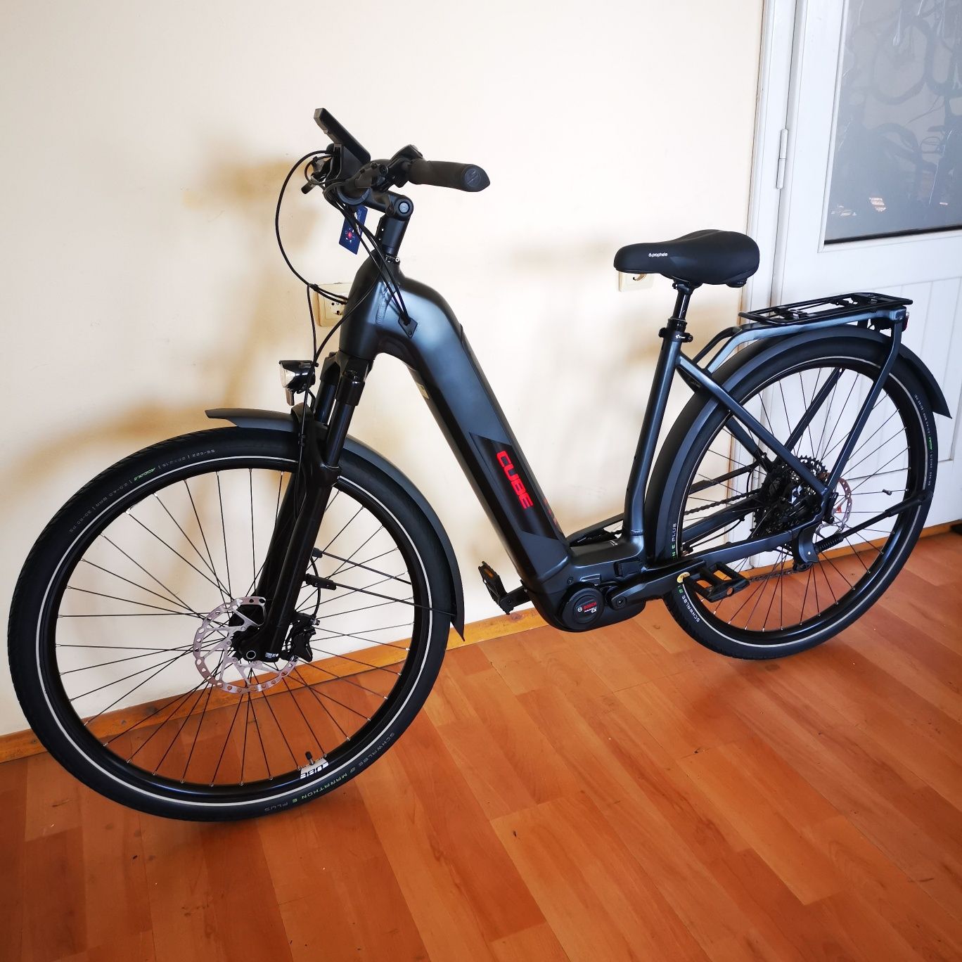 Bicicleta electrica Cube Kathmandu SL Bosch Nyon 625w