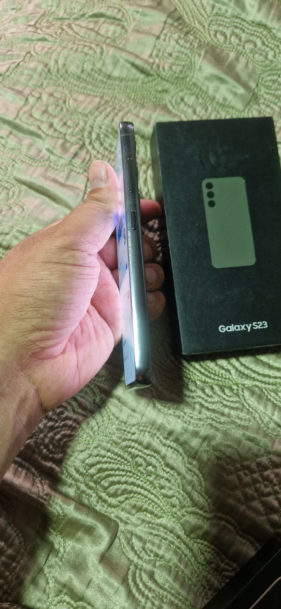 Samsung s23.сотилади состояние новая. 8.256.