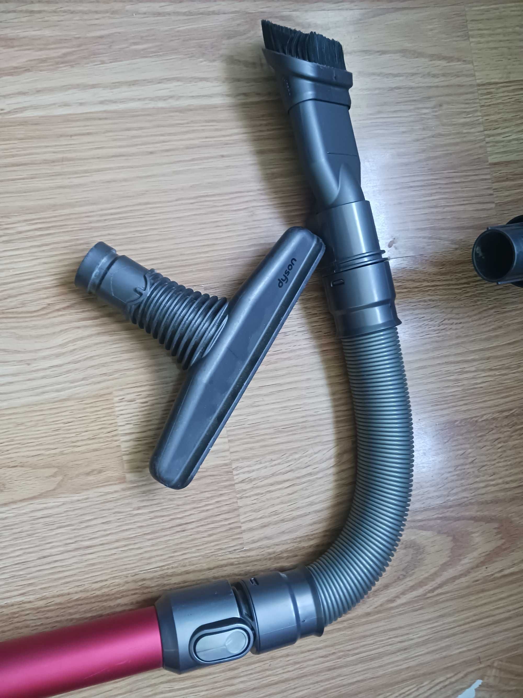 Прахосмукачка dyson sv09