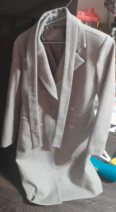 Продам женское пальто