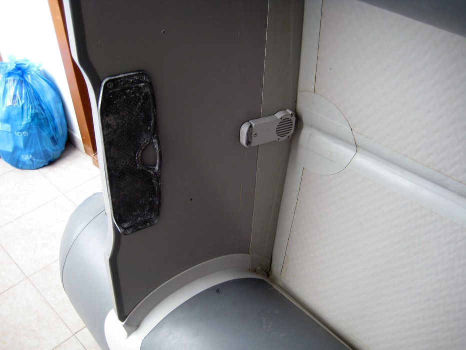 Продавам Комплект: Лодка Corelli + Двигател Yamaha 4 к.с. (Не е нова)