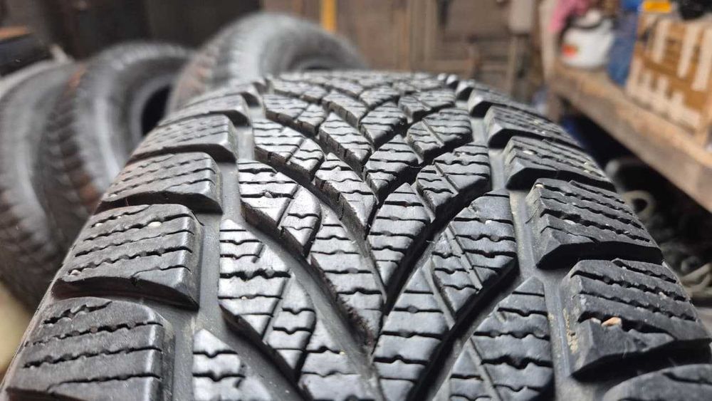 Зимние шины 195/65/R15, Goodyear UltraGrip Ice 2