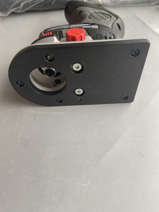 Pachet Wurth 12V freza si slefuitor orbital 2 acumulatori incarcator