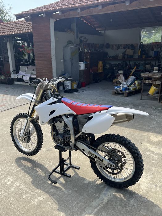 Full cross yamaha yz-f 2010