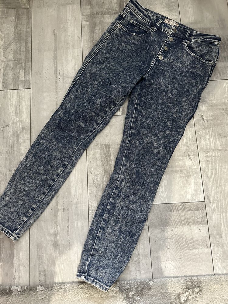 Дънки guess размер 28