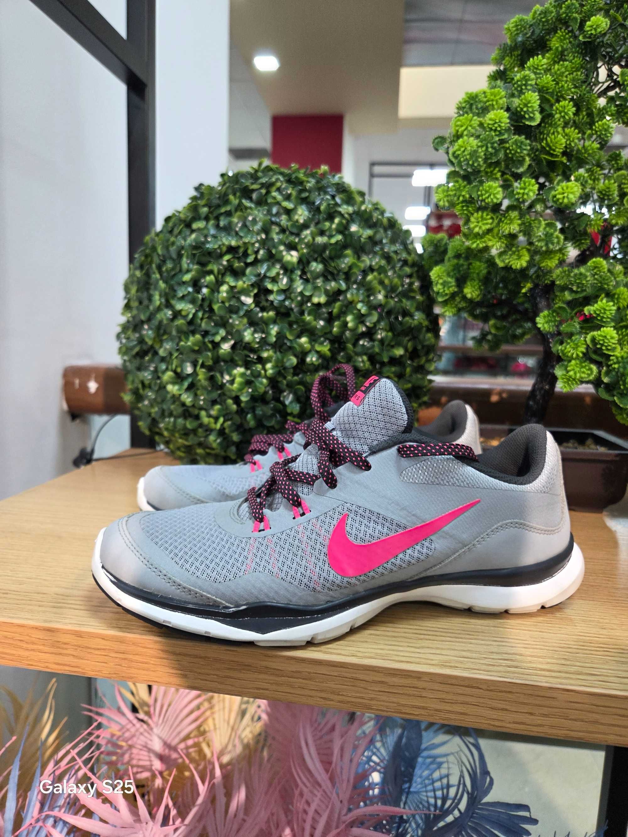 Оргинални маратонки Nike