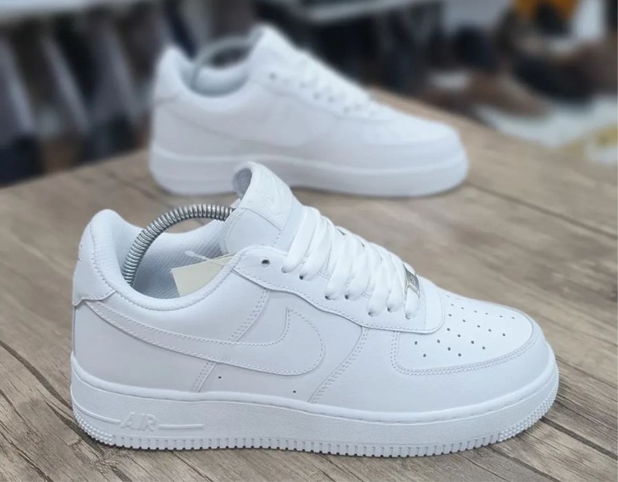 Nike Air Force 1 ‘07 Classic White Налични номера