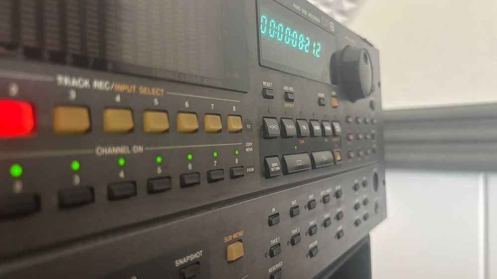 Vând Akai DR8 – recorder digital vintage