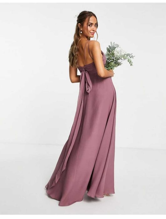 Официална рокля на АSOS