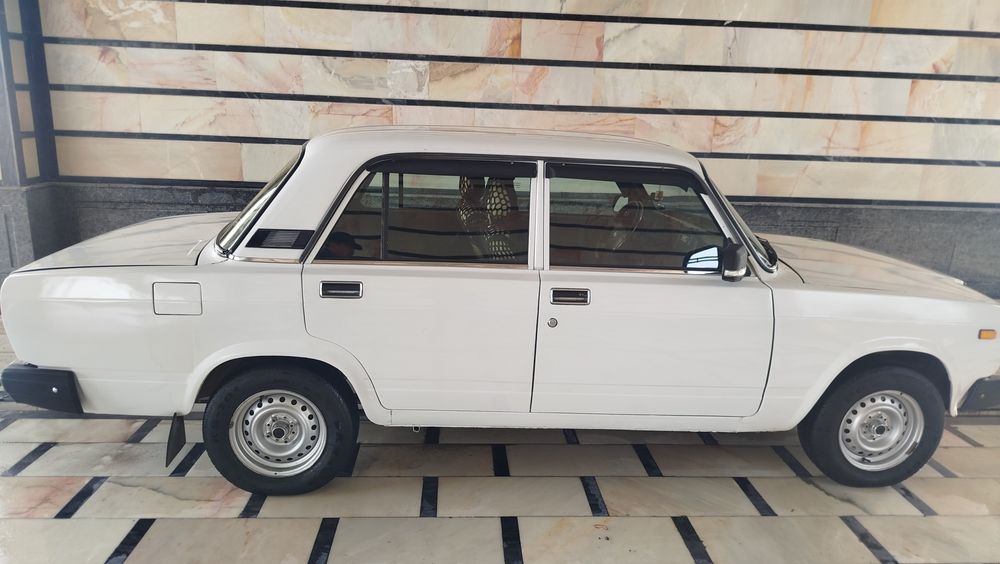 Jiguli vaz 2107sotiladi
