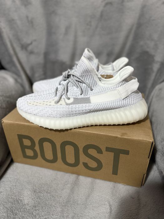 YEEZY 350 v2 white