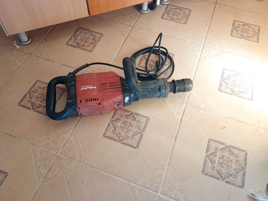 Picamer, demolator Hilti TE 905 AVR