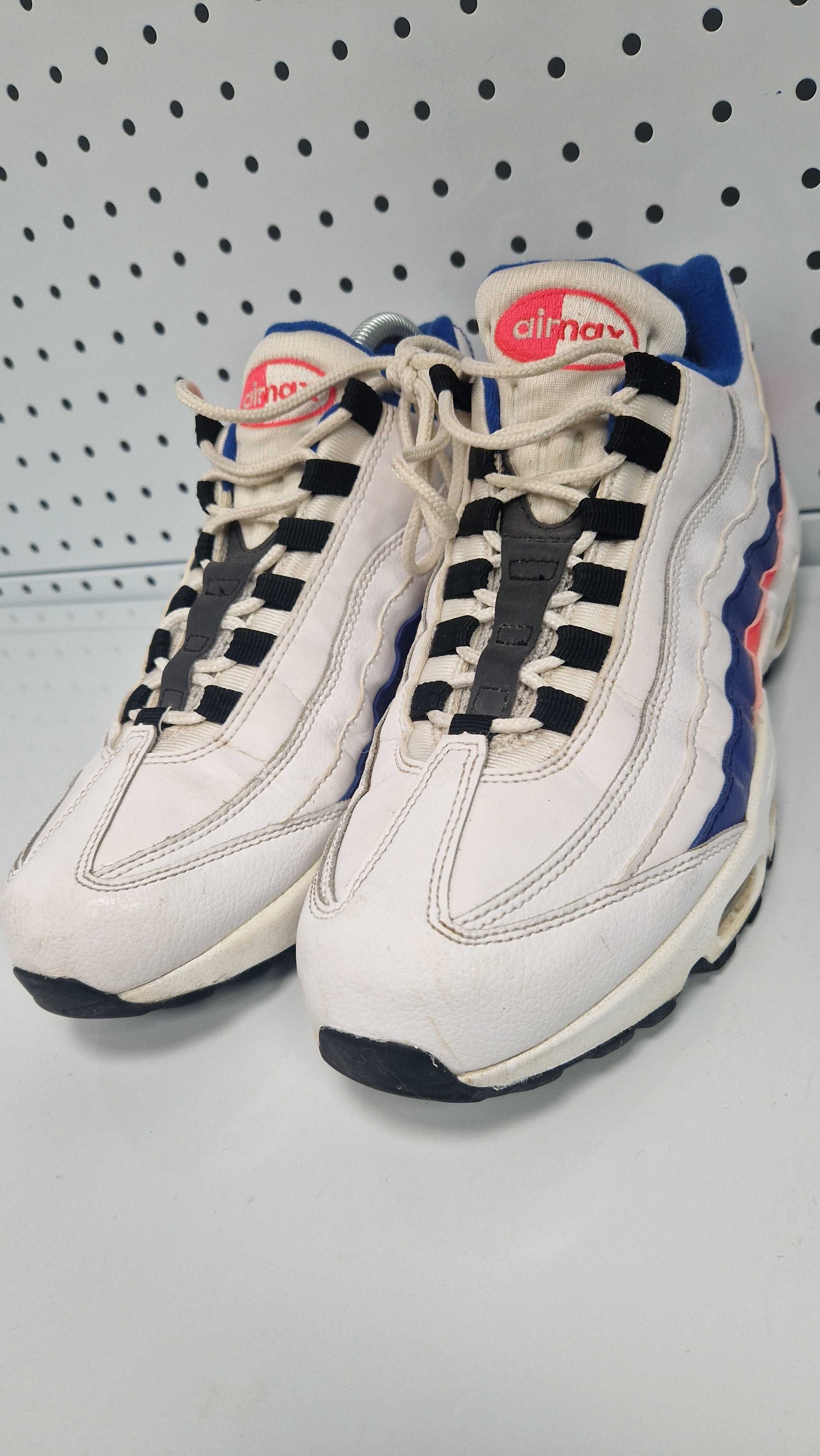 Оригинални дамски маратонки- Nike Air Max 95 Essential