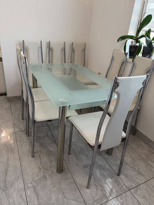 Комплект стъклена маса с 6 стола