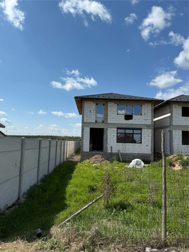 Ultimul pret! Casa + teren de vanzare