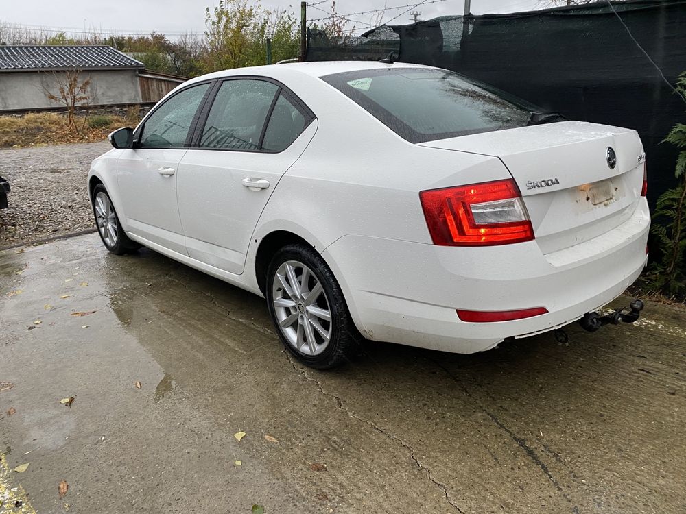 Contact cu cheie Skoda Octavia 3