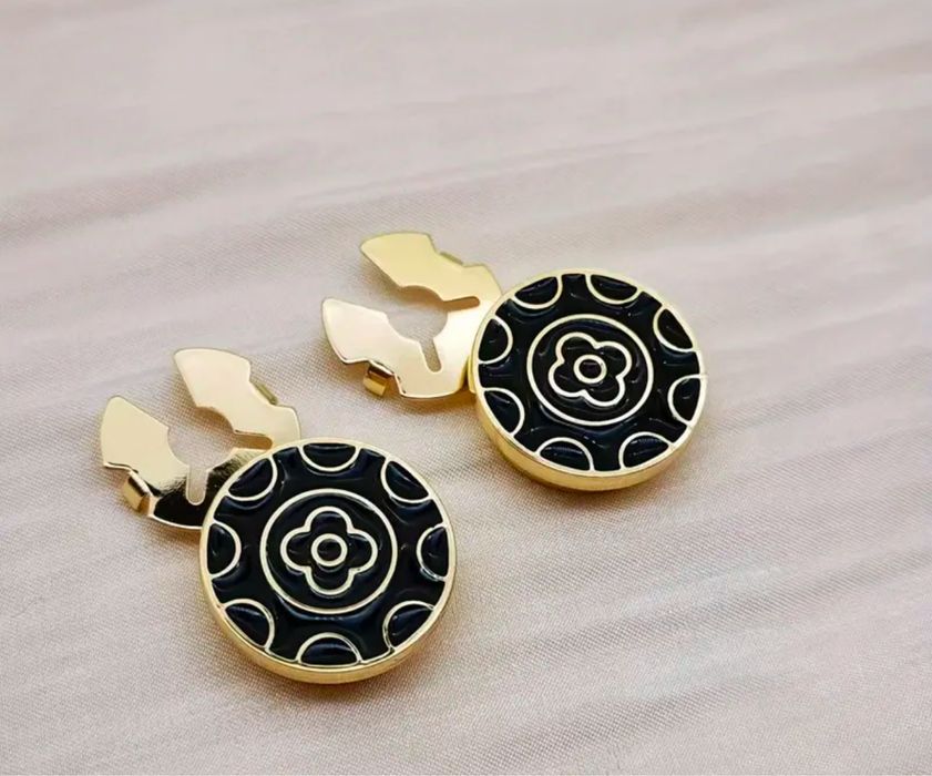 Butoni camasa pentru nasturi