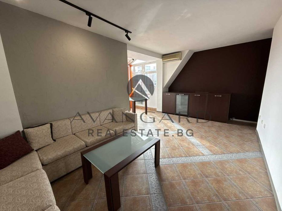 оф.22735 Тристаен обзаведен/ Кършияка