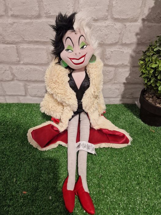 Кукла Disney, Круела от 101 Далматинци