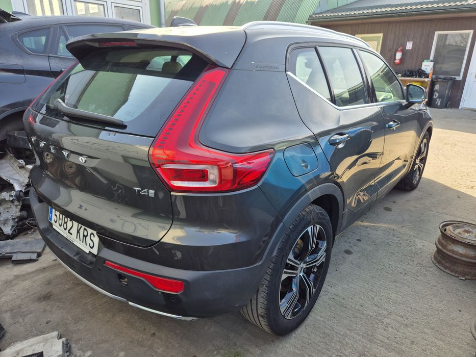Dezmembram Volvo XC40 2018 2.0 Benzina Turbo T4 190cp