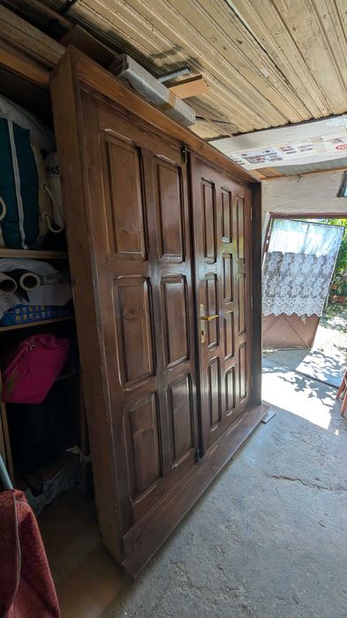 Usa dubla lemn masiv, in toc, cu clanta