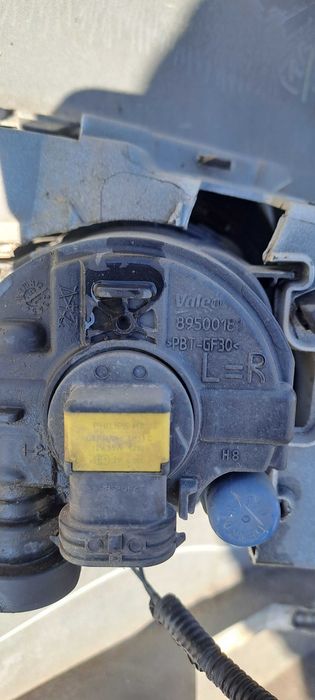 Централна решетка и халогени с капаци от FORD ECOSPORT 1.0 125К.С