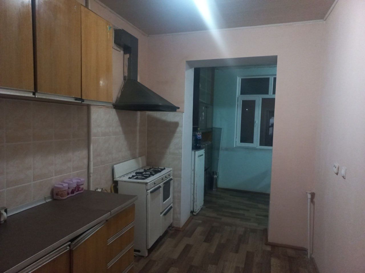 Dom kirpichniy sotiladi. Orentir 5/1 b Havas