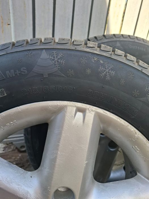 Cauciucuri noi de vanzare