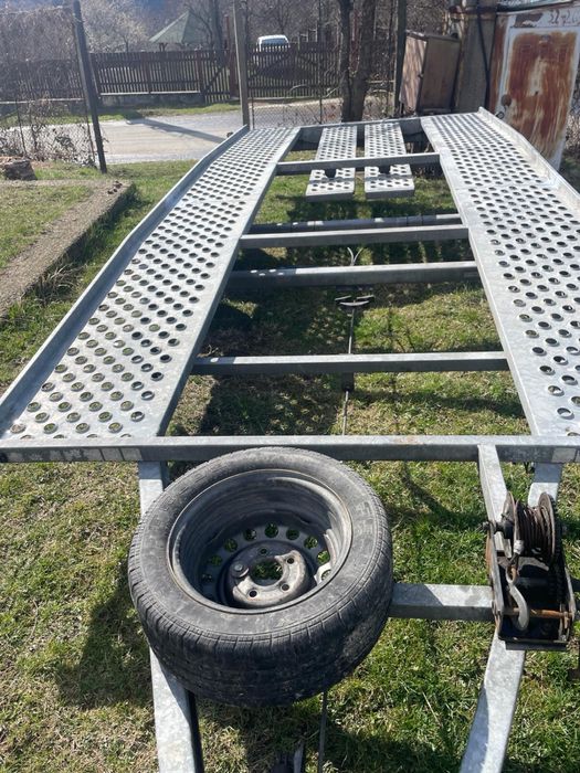 Inchiriez Platforma Auto / Tractari auto