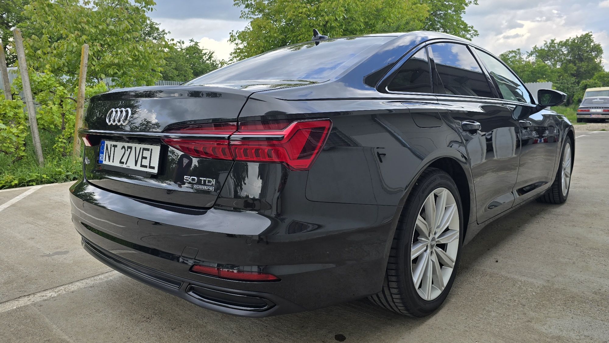 Audi A6 50Tdi Mild Matrix Perne Laneassist Brakeassist Bang&Olufsen 19