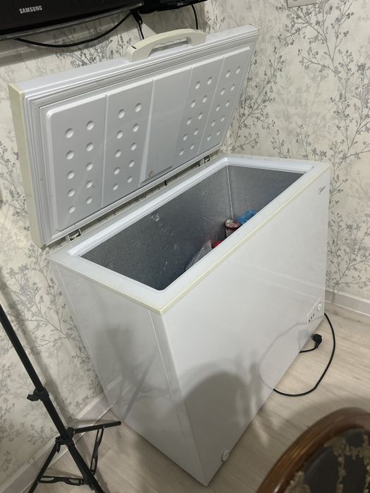 Продам морозильник