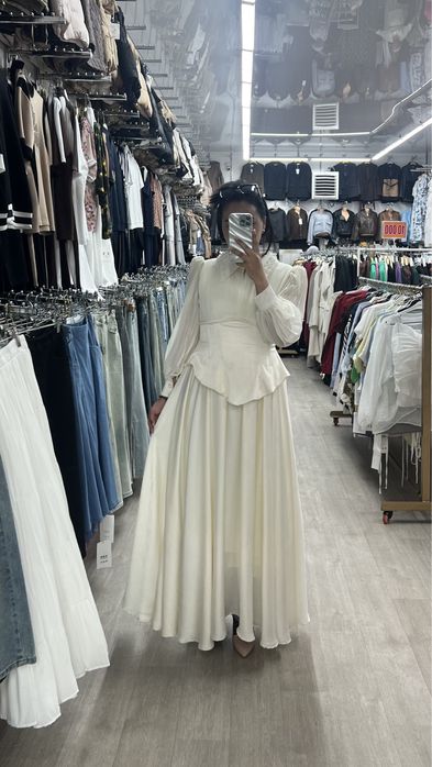Атласное платье корсет