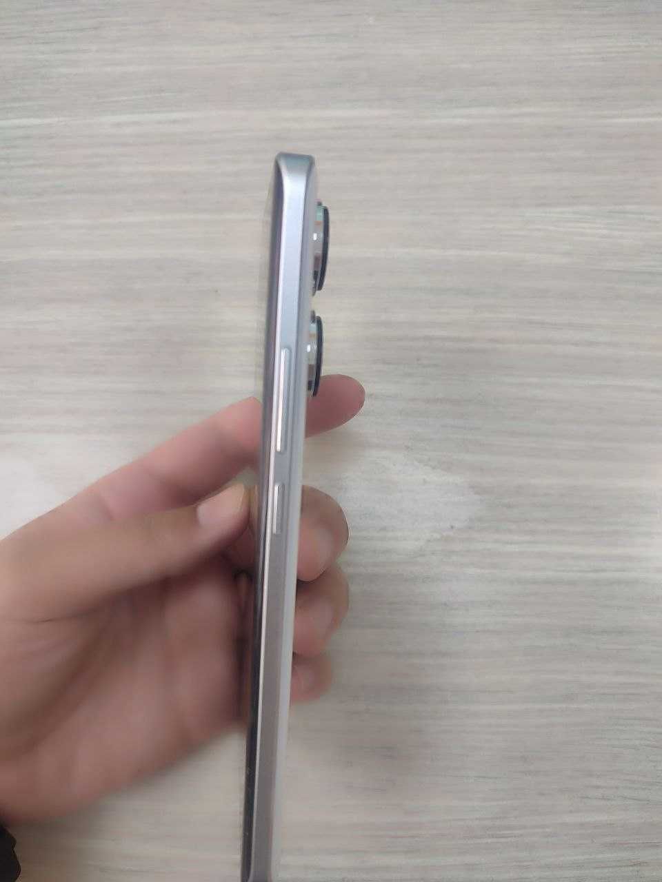 Redmi13 pro plus 5G karobkasi bilan