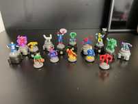figurine Marvel pe suport