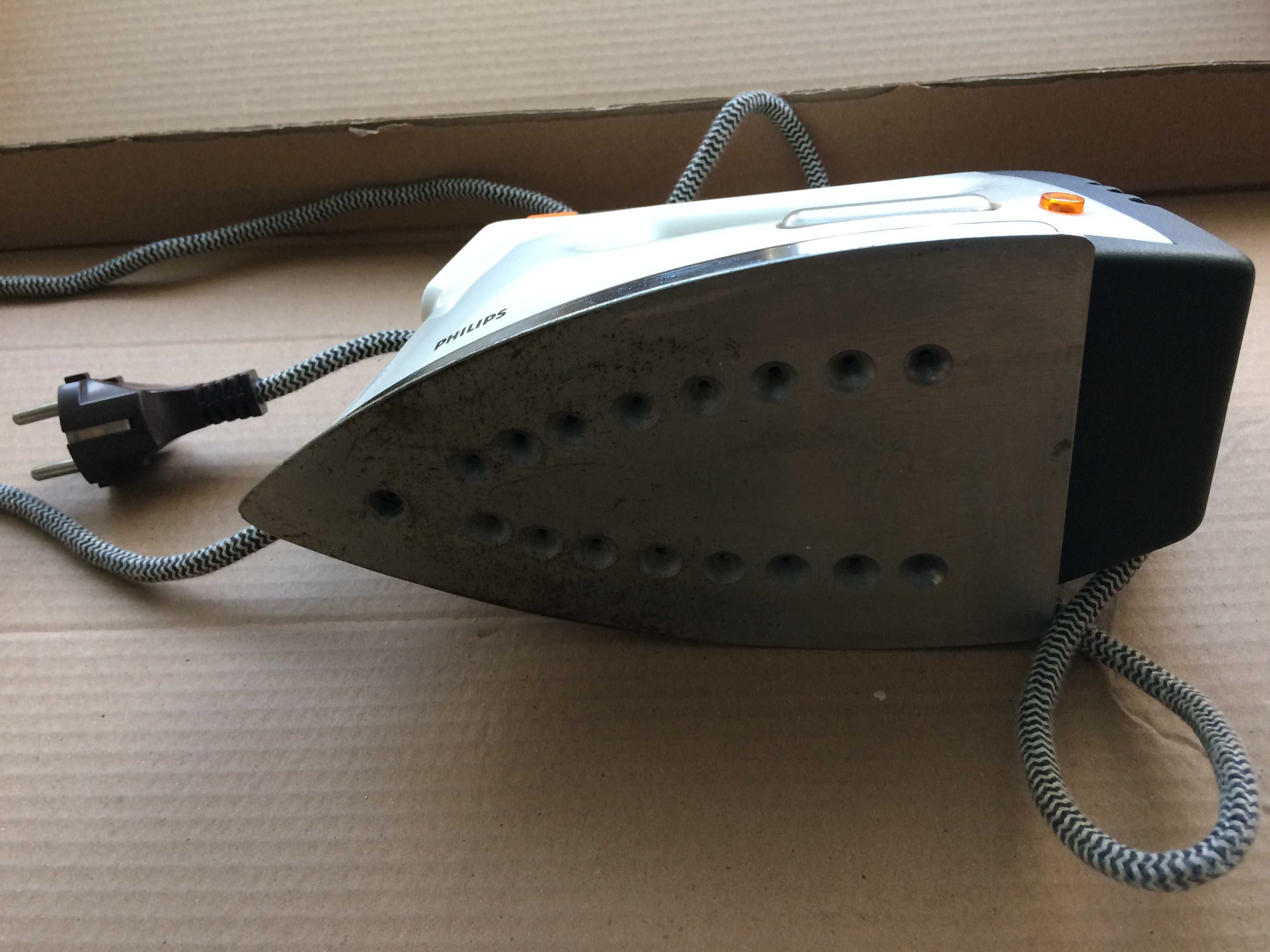 Ретро електрическа парна ютия Philips HL 2142