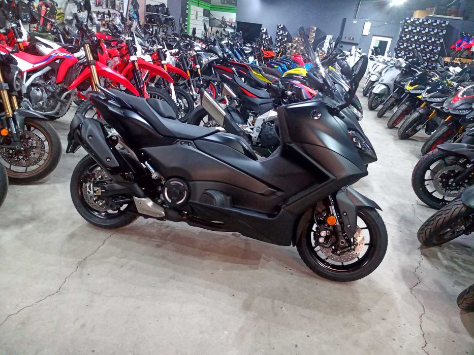 Yamaha T-Max 2024 nou stoc Yamaha Constanta