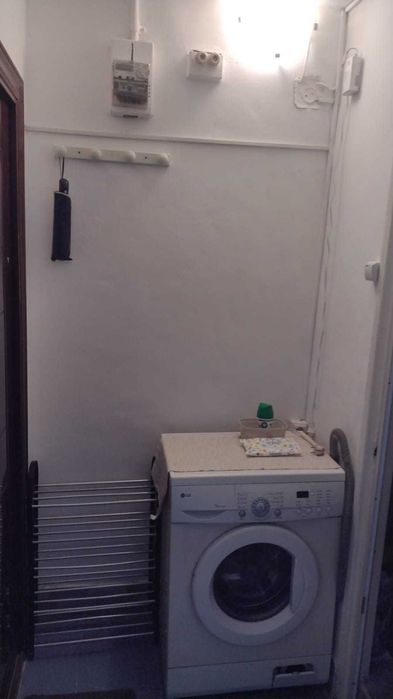 Inchiriez garsoniera Piata Resita