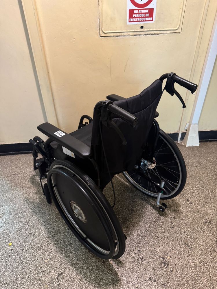 Scaun din aluminiu 42 cm handicap dizabilitati (ca nou)