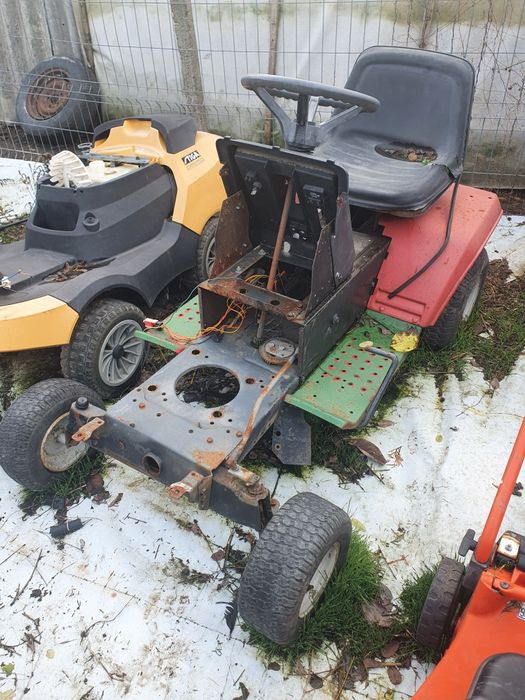 Tractoras de tuns iarba pentru piese