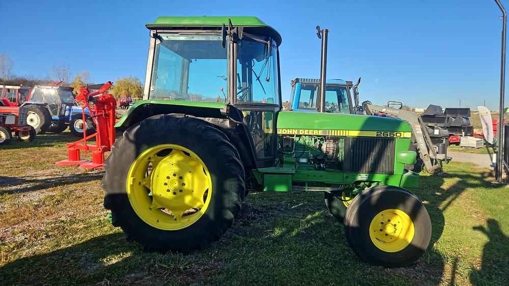 Tractor John-Deere 2650