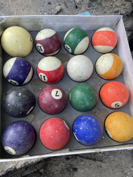 Продам бильярдный шары и кий все вместе