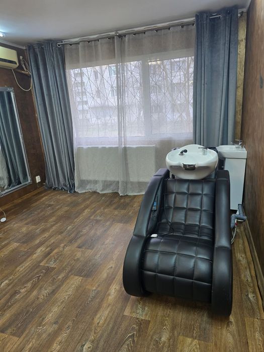 Formăm echipa salon podu roș 200€/post