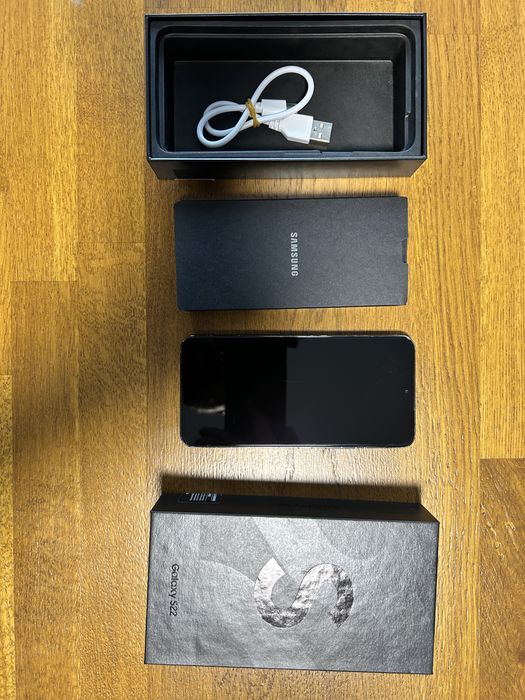 Vand Samsung Galaxy S22 + Ceas smart Galaxy Watch4